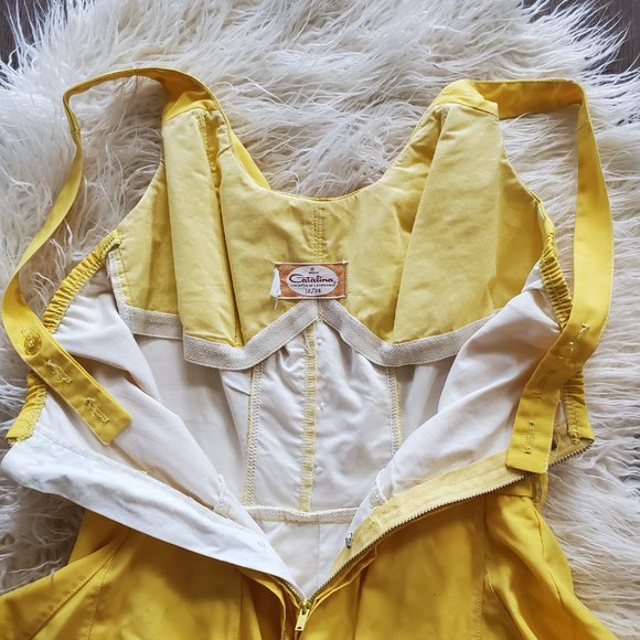 vintage 1950s yellow skirt bathing suit by Catalina - Picture 11 of 11
